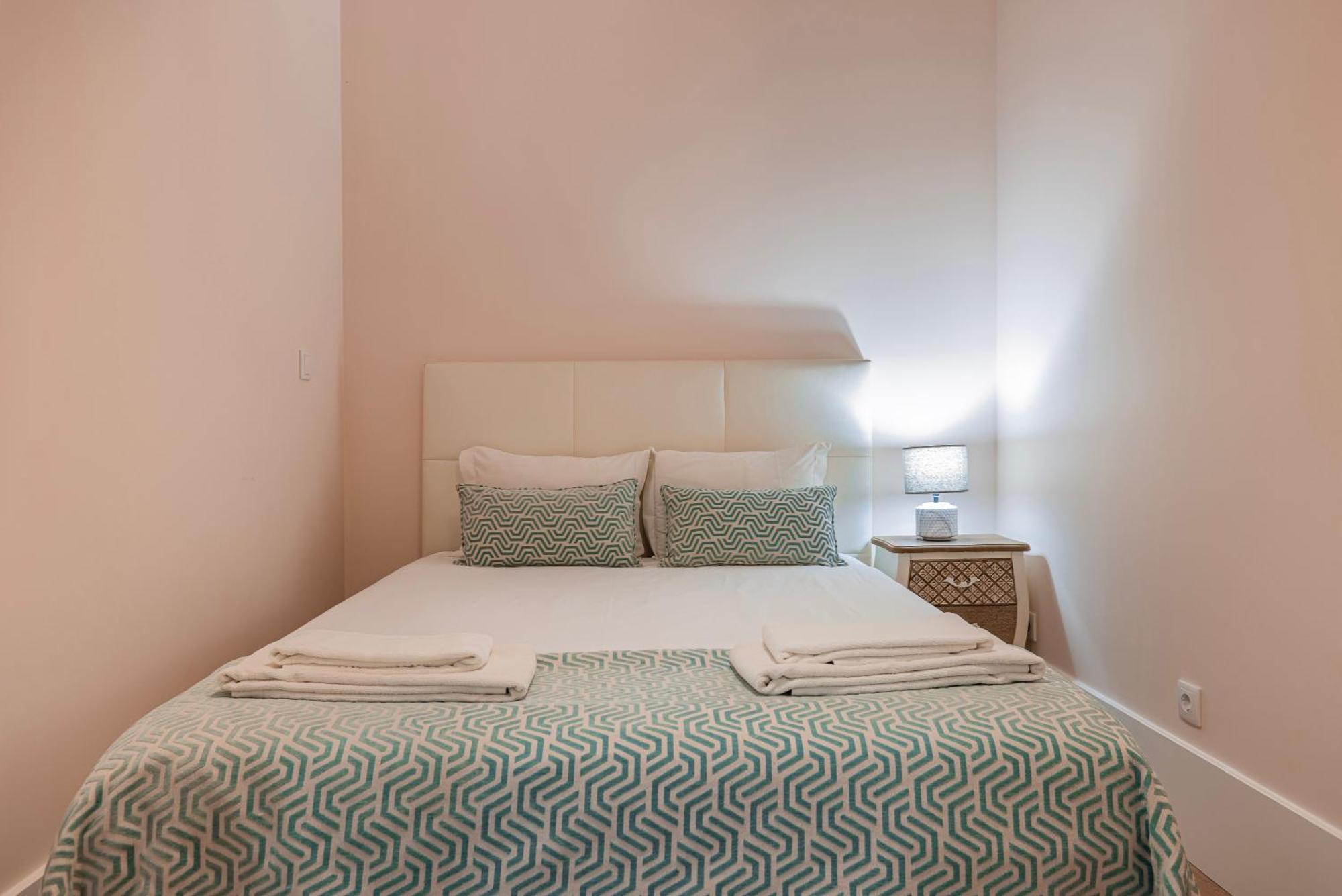 Apartamento Moderno Com Terraco Lisboa Eksteriør bilde